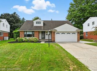 14931 Lakewood Dr, Plymouth, MI