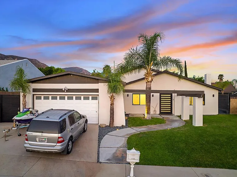13940 Bermax Ave — Photo 60