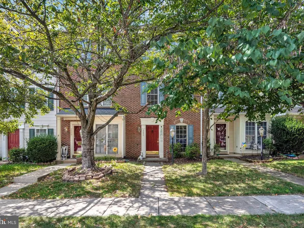 8856 Stable Forest Pl, Bristow, VA 20136