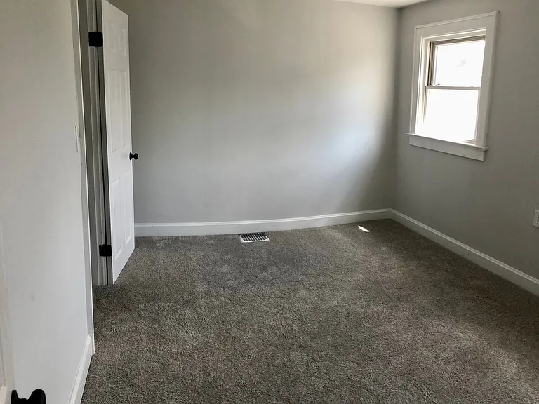 717 Wager St — Photo 16