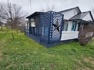 105 W Pecan St, Taylor, TX 76574