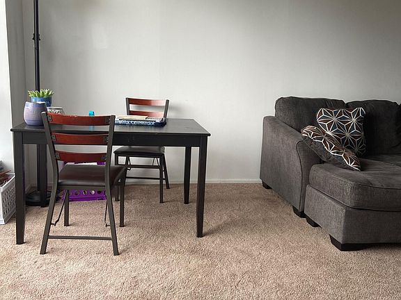 5th image of 4343 N Clarendon Ave APT 411