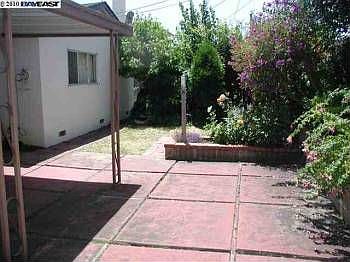 2nd image of 1329 Linfield Ln