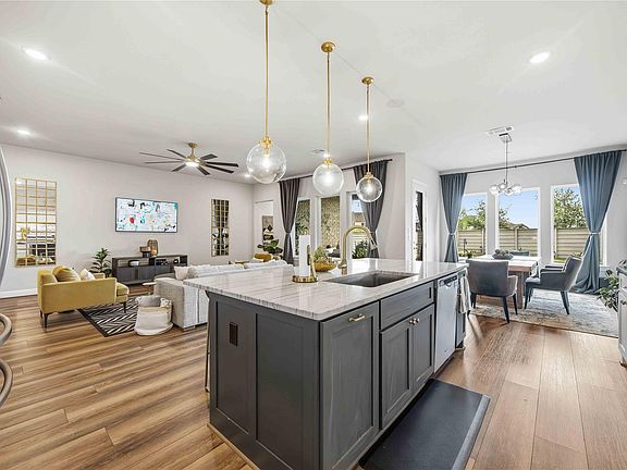 4th image of 4711 Arbor Hollow Dr