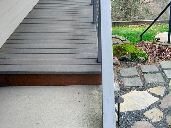 2nd image of 111 Lois Ln