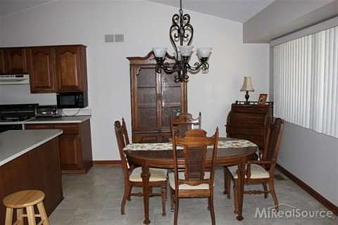5th image of 41255 Donna Dr