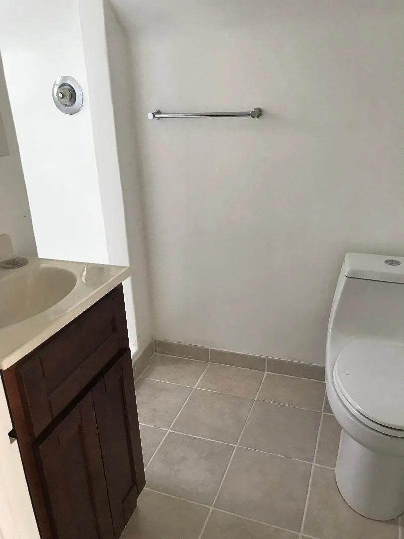 2 bed, 850 sqft, $2,395 — Photo 3