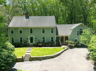 37 Cavalry Ct, Ridgefield, CT 06877