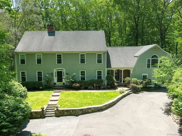 37 Cavalry Court, Ridgefield, CT 06877