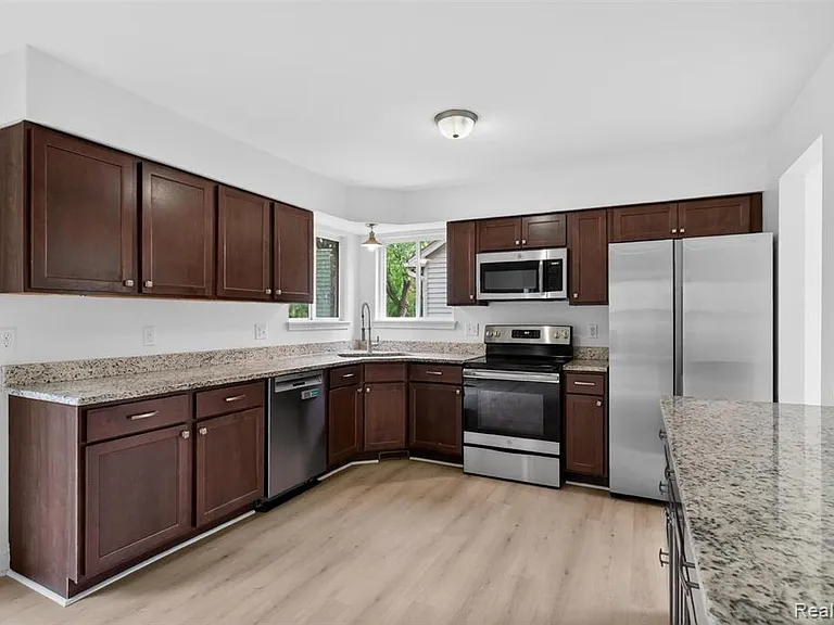 3457 Ashburnam Rd — Photo 17