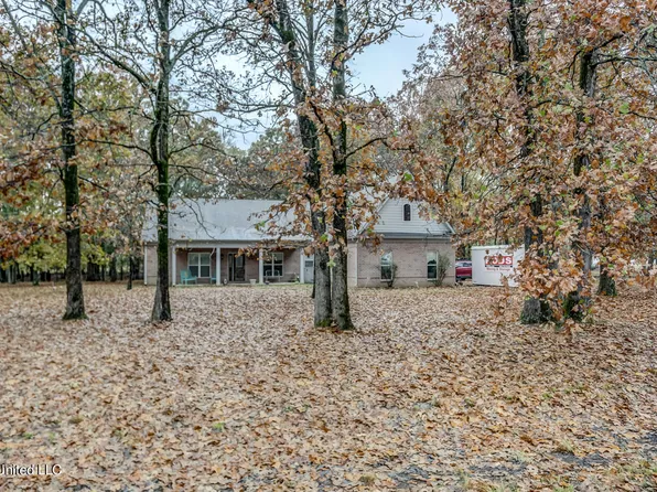 312 Tina Dr, Holly Springs, MS 38635