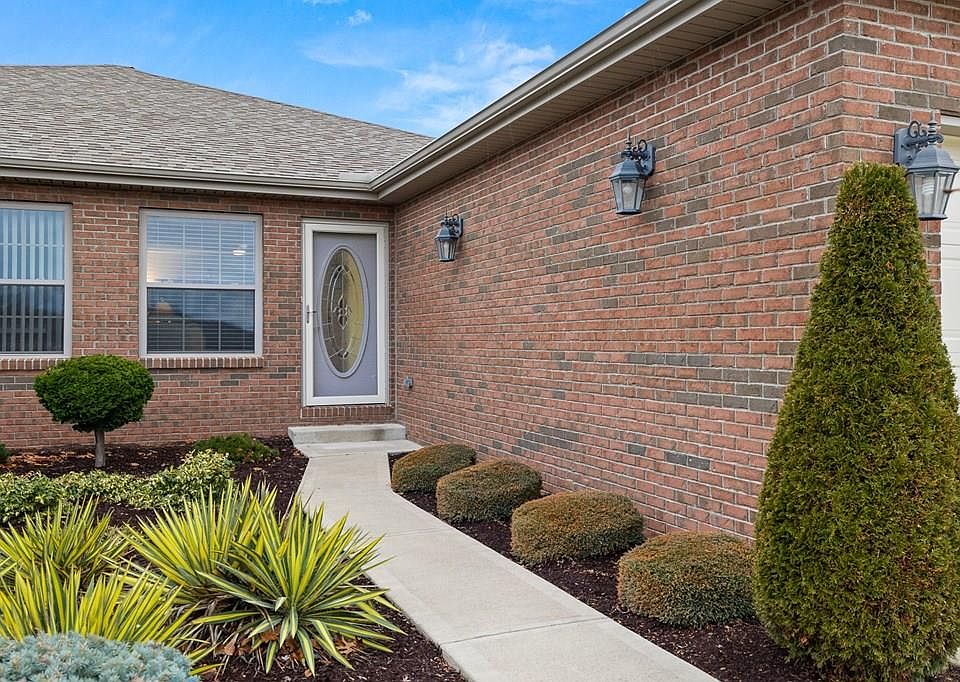 1st image of 1129 Bogey Dr