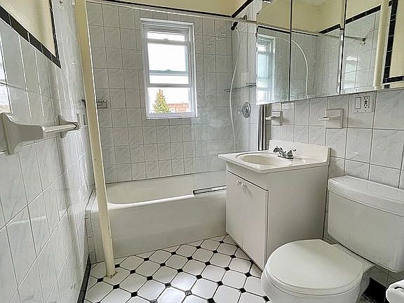 5th image of 4523 215th St #2FL
