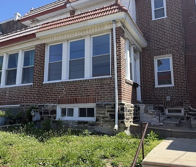 83 Barker Ave — Photo 1