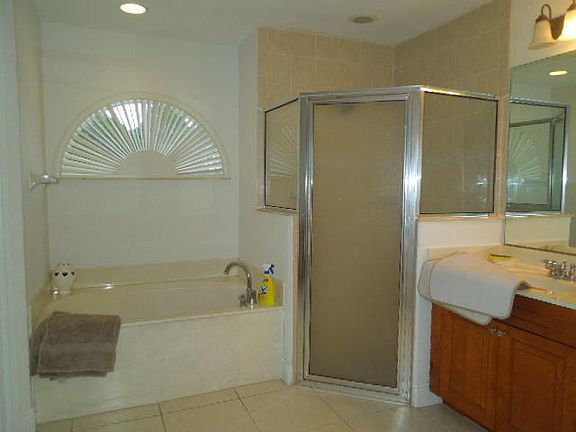 5th image of 1938 SE Lavina Cir