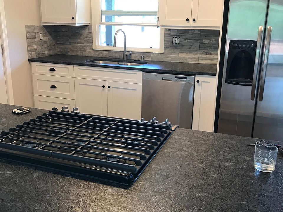 Kitchen, main level