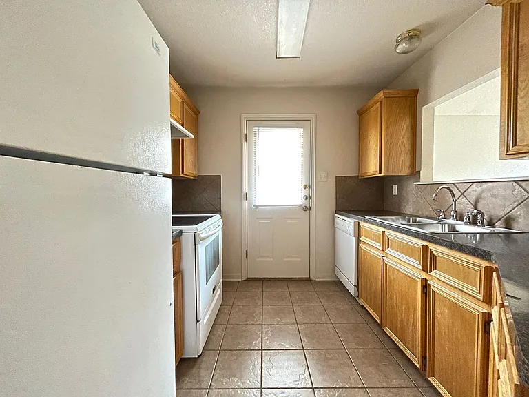 3206 Dannen Court — Photo 5