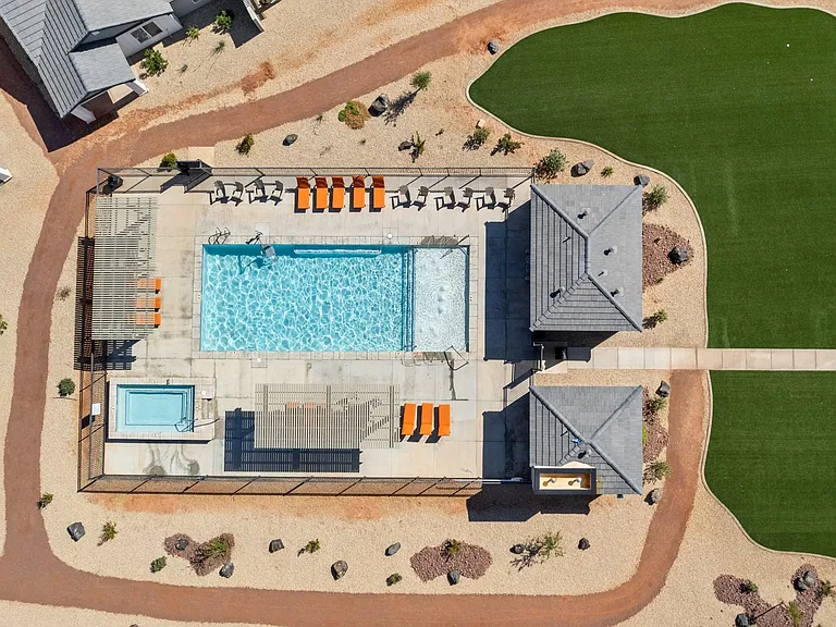 Desert Village Townhomes — Photo 23