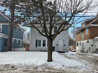 1268 Pondview Ave, Akron, OH 44305