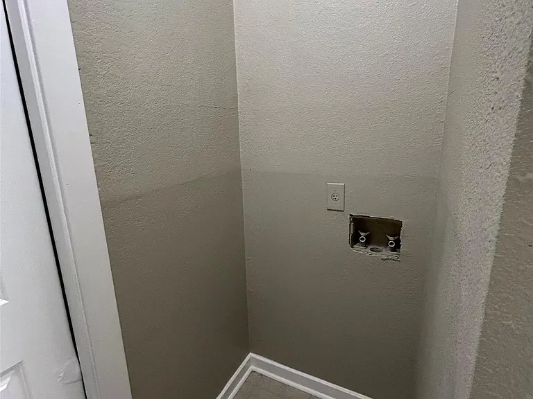 1235 Armadillo Rd #B — Photo 7