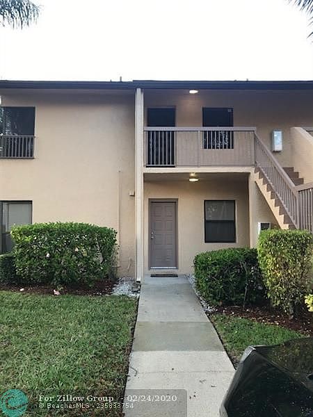 1st image of 4413 Carambola Cir S