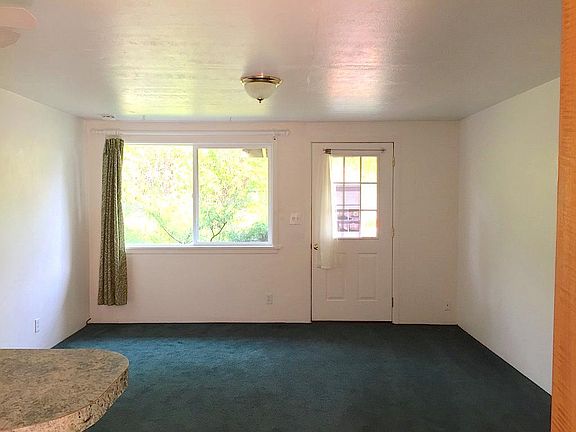 3rd image of 913 Glendale Ave