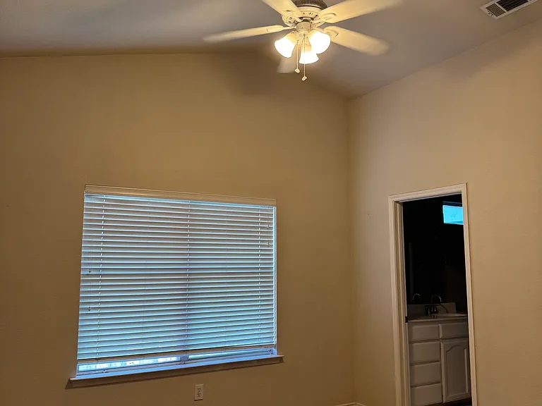 2152 Ingrid Ln — Photo 7