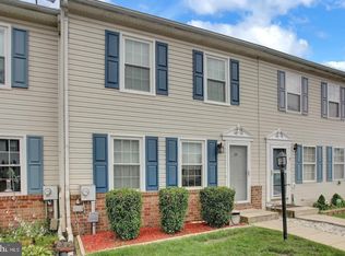 19 Red Barberry Dr, Etters, PA 17319