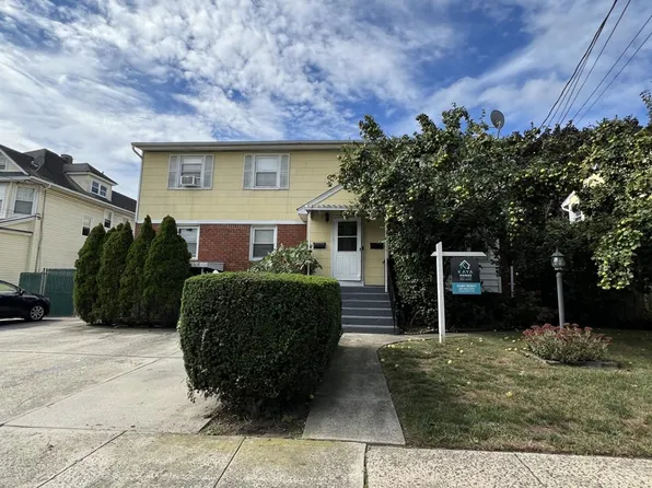 12 UNION Place, Lynbrook, NY 11563