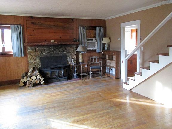 4th image of 41666 Meadow Ln