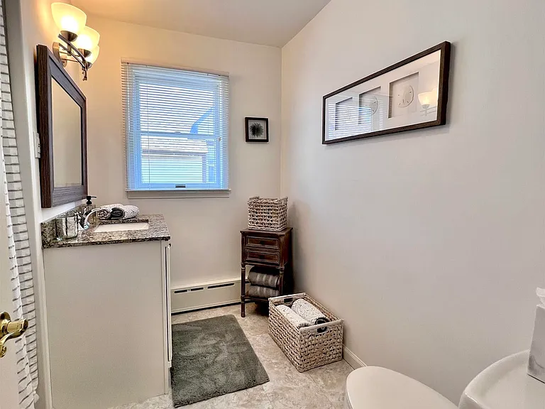 7407 Ventnor Ave — Photo 35