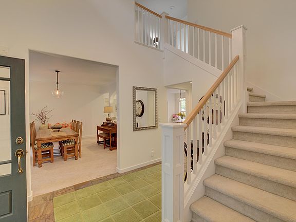 3rd image of 2609 E Beaver Lake Dr SE