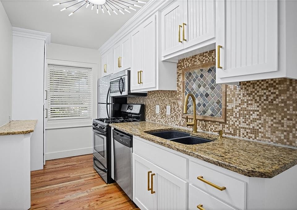 1st image of 1207 W 45th St APT 3E