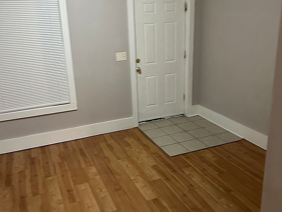 4th image of 3101 Dupont Ave N #1