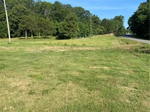 1841 Broad Street Rd, Maidens, VA 23102