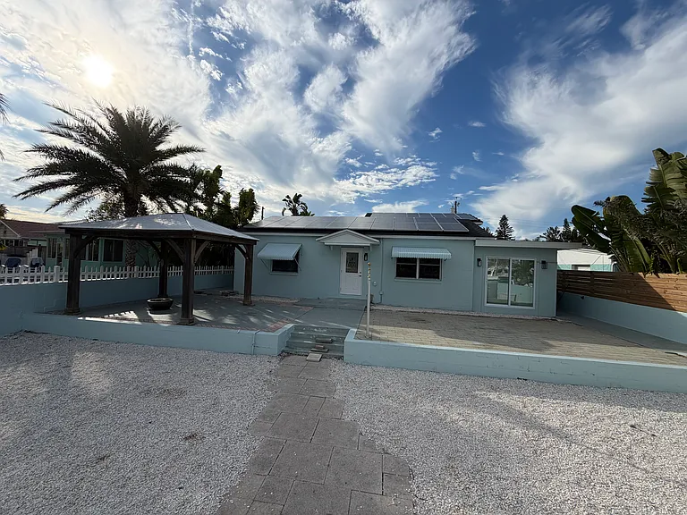 509 S Bayshore Dr #1 — Photo 4