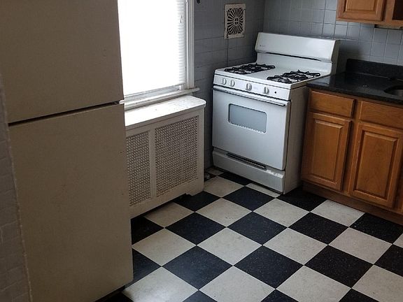 4th image of 6600 N Uber St #1