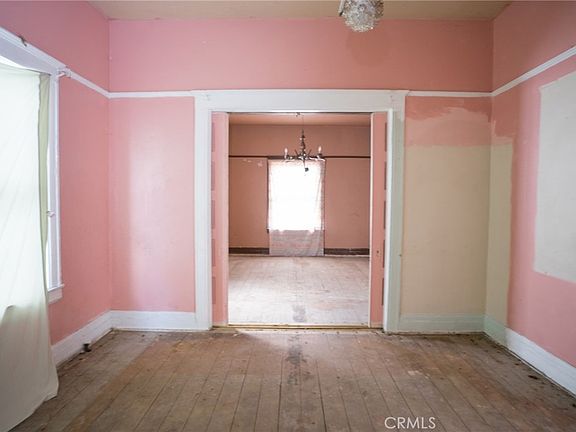 5th image of 2126 Daly St