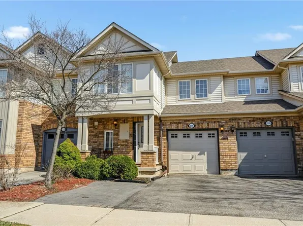 2211 Amberglen Ct, Oakville, ON L6M 4W8