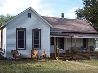 310 W 6th St, Larned, KS 67550