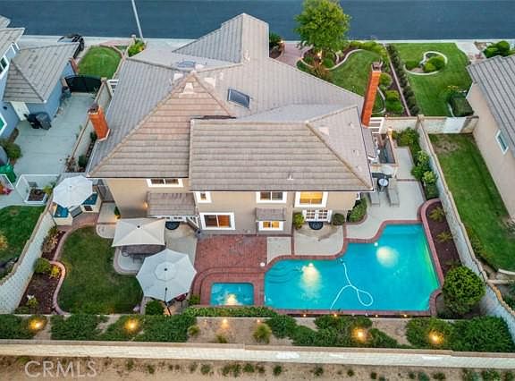 3rd image of 5593 Lakeview Dr