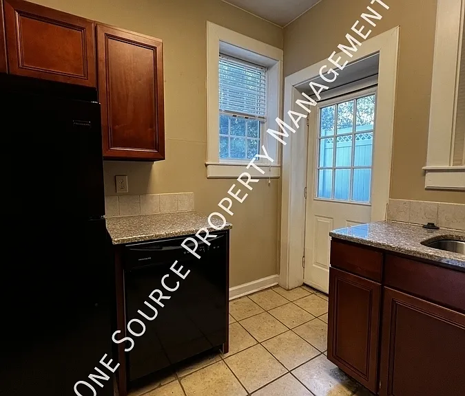 1717 W 1st St #1 — Photo 6