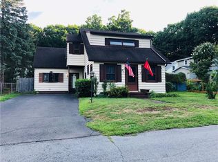 17 Keating Dr, Rochester, NY 14622