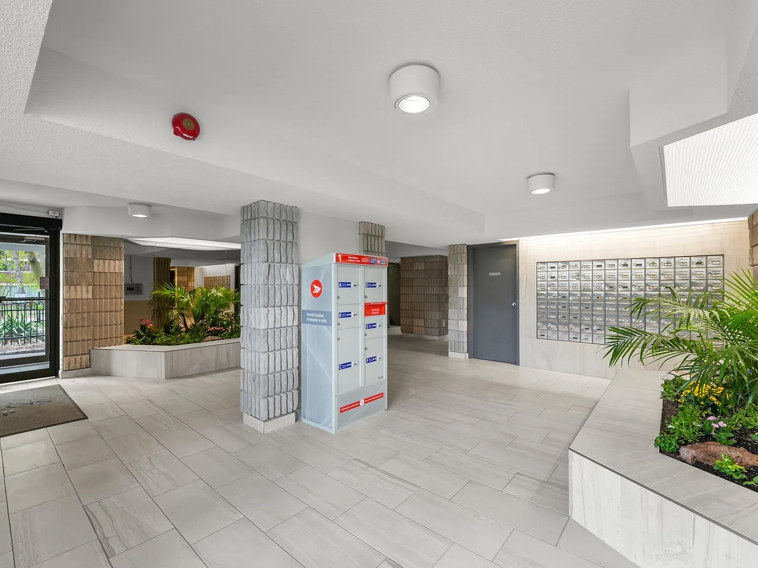 Delta Apartments — Photo 4