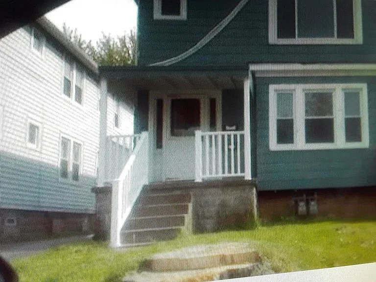 80 Woodward Ave — Photo 1