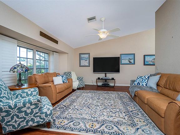 4th image of 2830 Don Quixote Dr
