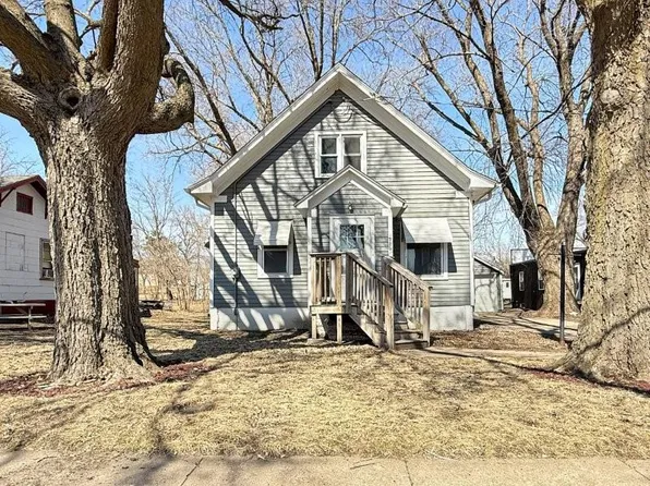 725 E 4th St, Fairmont, MN 56031