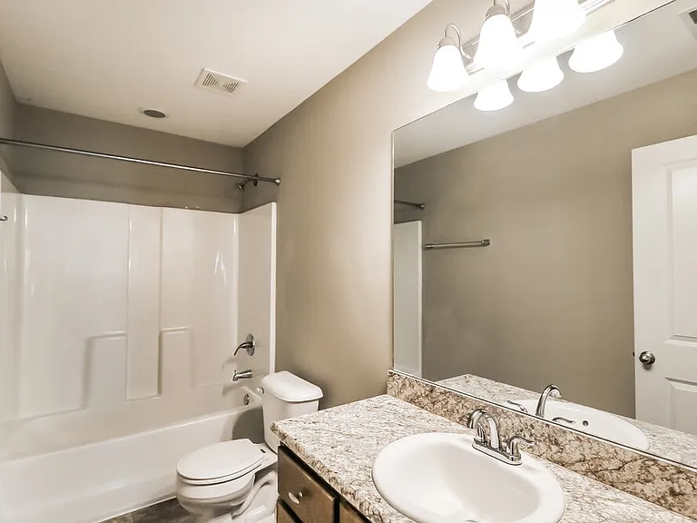 114 Saint Charles Pl — Photo 16