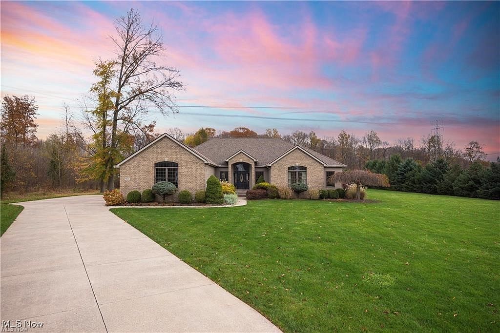 7661 Heritage Way, Amherst, OH 44001 | Zillow