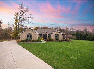 7661 Heritage Way, Amherst, OH 44001